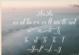 Mewskia | Modern Calligraphy Font