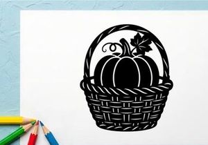 Calabaza en Canasta con Hojas para Cosecha de Otoño y Decoración de Otoño