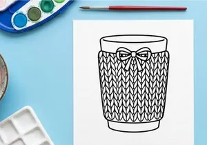 Handgezeichneter Weihnachts-Geschenkbecher mit gestrickter Schleife und festlichem Weihnachtsmuster-Design