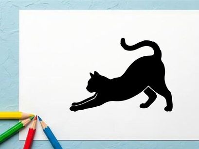 Silhouette kucing hitam sedang meregang di atas latar belakang putih