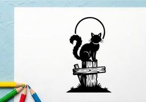 Silhouette Kucing Hitam Duduk di Tiang Kayu dengan Ranting Melengkung