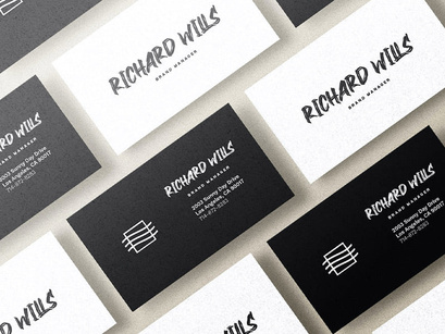 Ronald Charis - Textured Brush Font