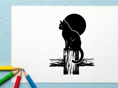 Silhueta de um Gato Sentado em um Poste de Madeira com Lua Cheia