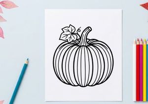 Kürbis-Illustration für Herbst- oder Halloween-Themen. Handgezeichneter Kürbis mit Blatt-Detail, perfekt für saisonale Designs und festliche Dekorationen.