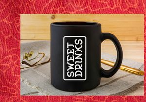 Merry Waves - Curves Display Font