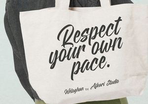 Weloghan - Handwritten Script Smooth Font