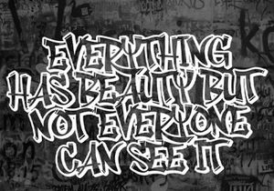 Rhieknuza - Graffiti Font