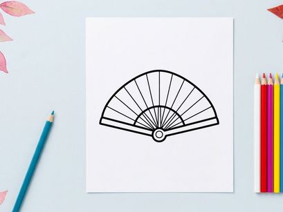 Kipas kertas genggam dengan desain klasik yang dilipat. Aksesori vintage dekoratif untuk acara musim panas dan perayaan budaya.
