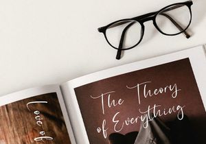 Catthy Wellingten - Modern Script Font