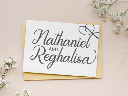 Regalhisa - Calligraphy Script Font