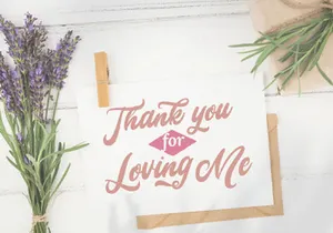 Mady Risaw - Modern Script Font