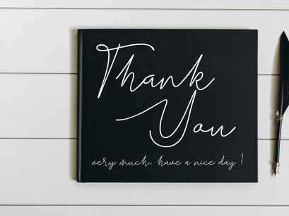 Variose - Luxe Signature Font Script