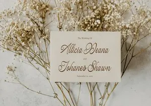 Hauliot Roisy | Handwritten Romantic Font