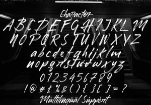 Honuzima - Handbrush Script Font