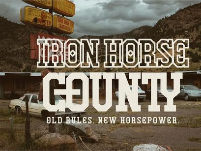 Famous Varsity - Vintage Slab Serif